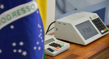 Termina sexta-feira prazo para janela de troca partidária